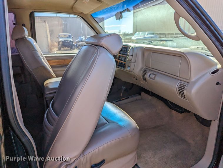 image for item LF9571 1997 Chevrolet K1500  Ext. Cab pickup truck