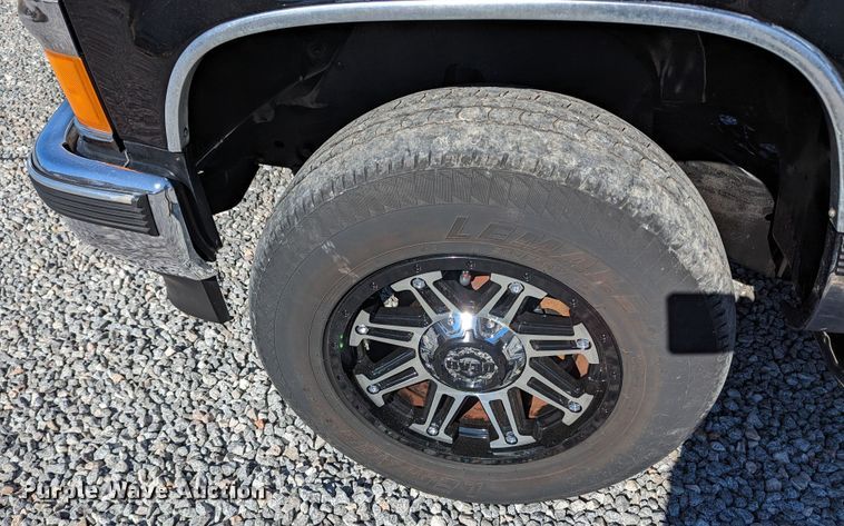 image for item LF9571 1997 Chevrolet K1500  Ext. Cab pickup truck