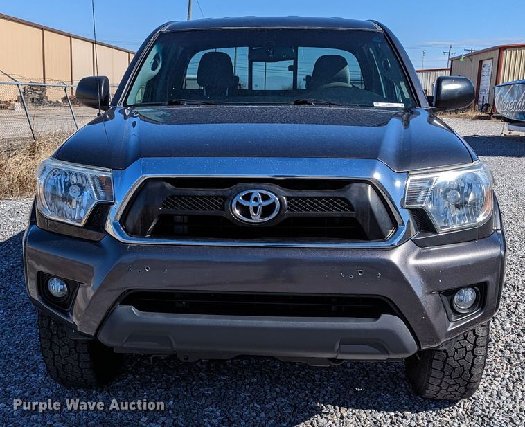 image for item LF9573 2013 Toyota Tacoma  Access Cab pickup truck