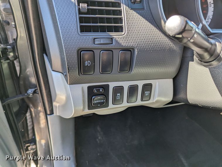 image for item LF9573 2013 Toyota Tacoma  Access Cab pickup truck