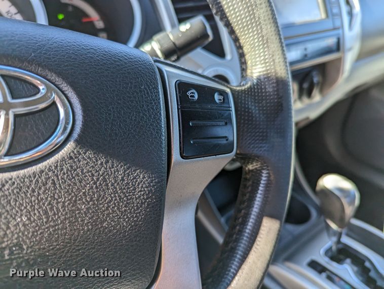 image for item LF9573 2013 Toyota Tacoma  Access Cab pickup truck