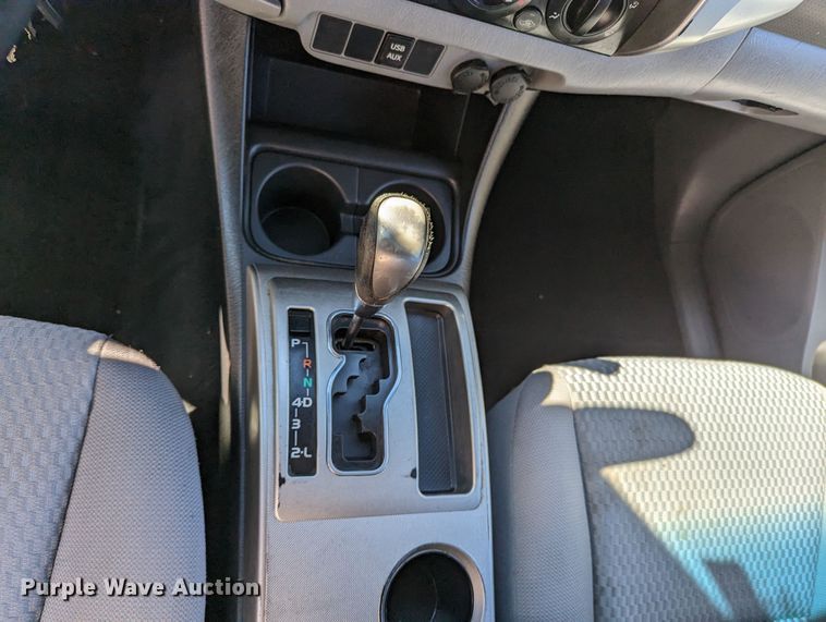 image for item LF9573 2013 Toyota Tacoma  Access Cab pickup truck