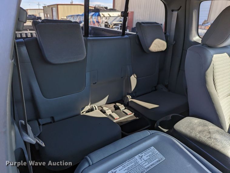 image for item LF9573 2013 Toyota Tacoma  Access Cab pickup truck