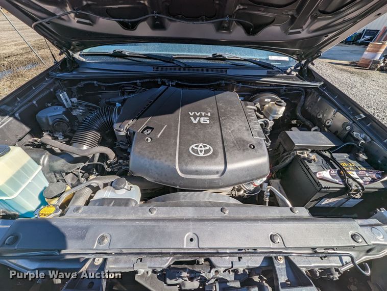 image for item LF9573 2013 Toyota Tacoma  Access Cab pickup truck