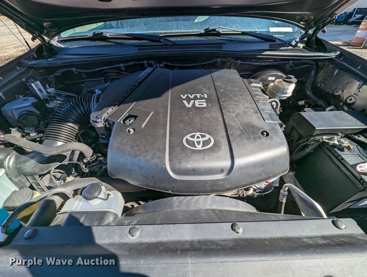 image for item LF9573 2013 Toyota Tacoma  Access Cab pickup truck