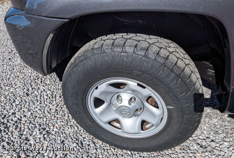 image for item LF9573 2013 Toyota Tacoma  Access Cab pickup truck