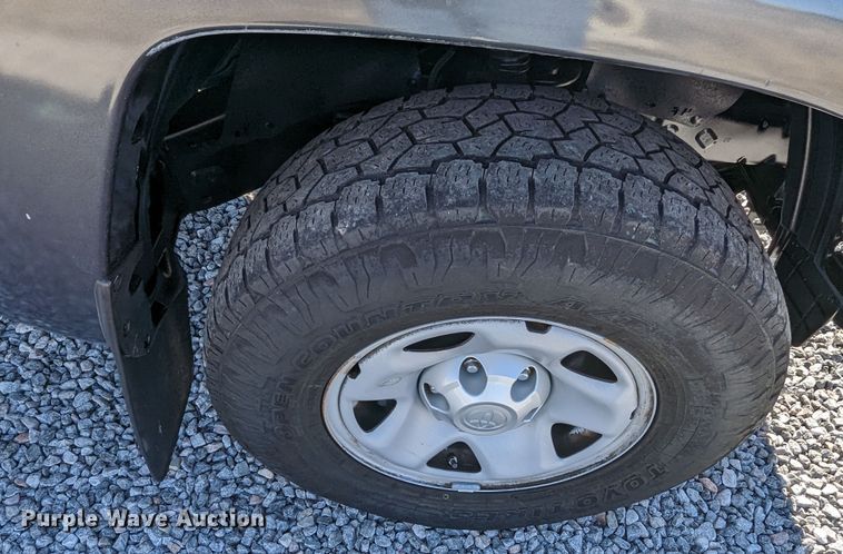 image for item LF9573 2013 Toyota Tacoma  Access Cab pickup truck