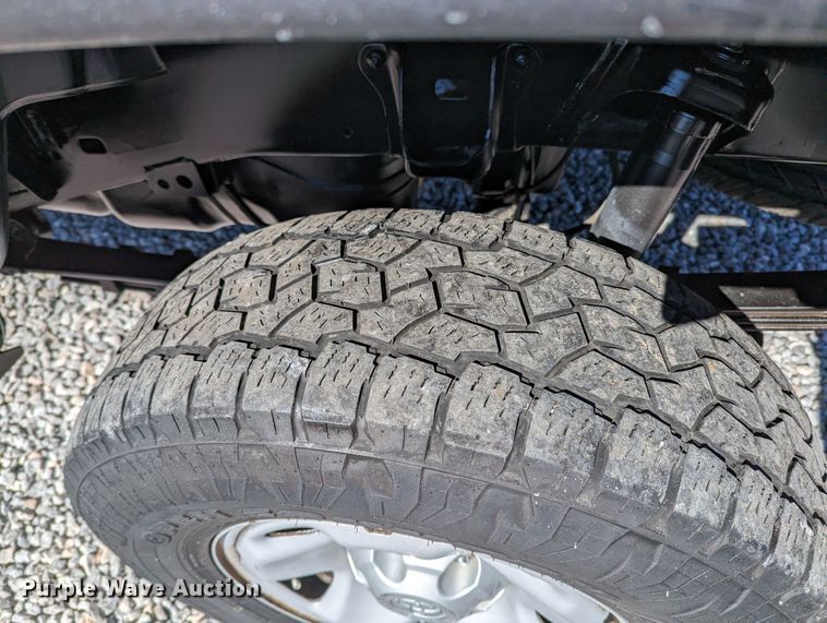 image for item LF9573 2013 Toyota Tacoma  Access Cab pickup truck