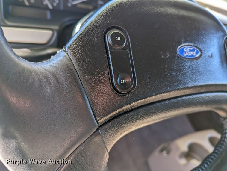 image for item LF9575 1993 Ford F150  pickup truck