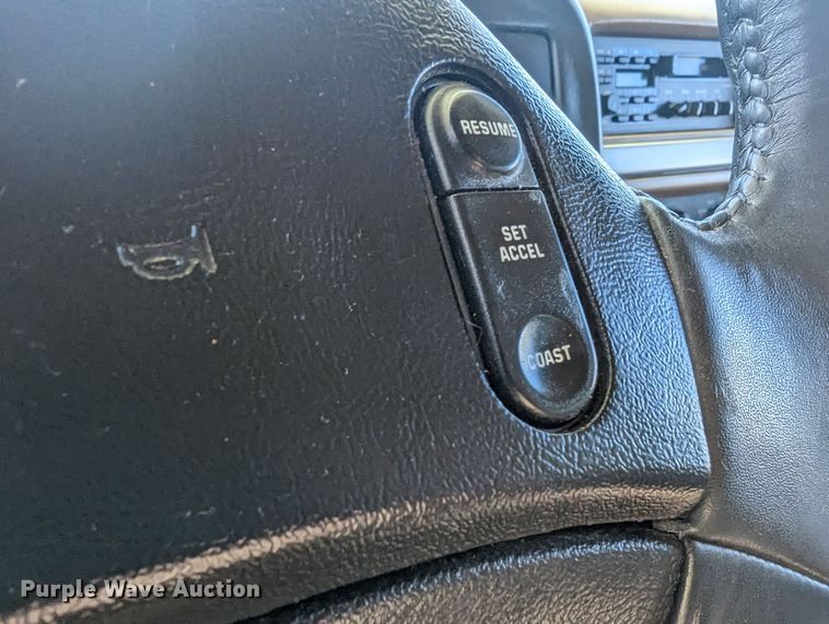 image for item LF9575 1993 Ford F150  pickup truck