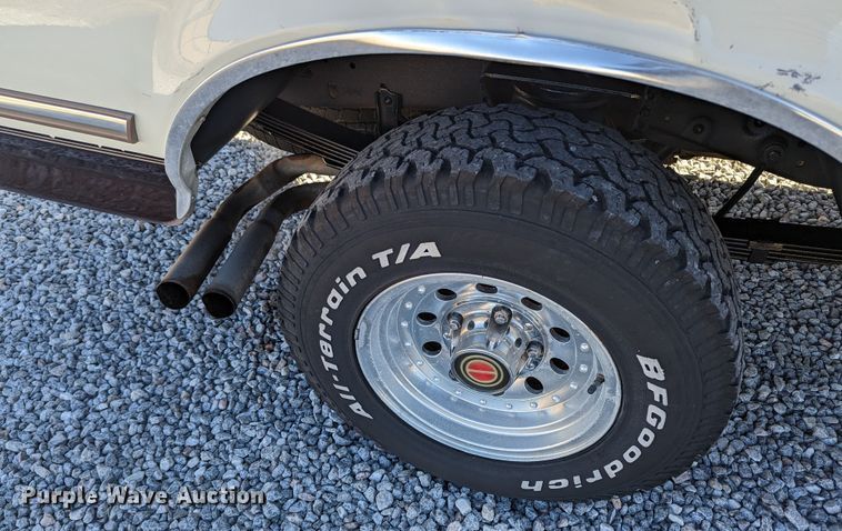 image for item LF9575 1993 Ford F150  pickup truck