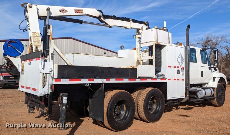 image for item LF9576 2009 International 7400  utility / service truck