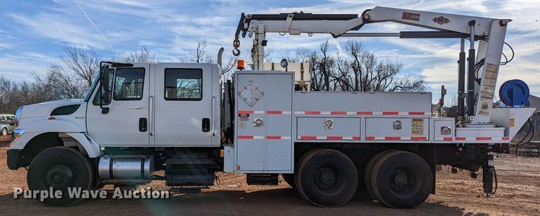 image for item LF9576 2009 International 7400  utility / service truck