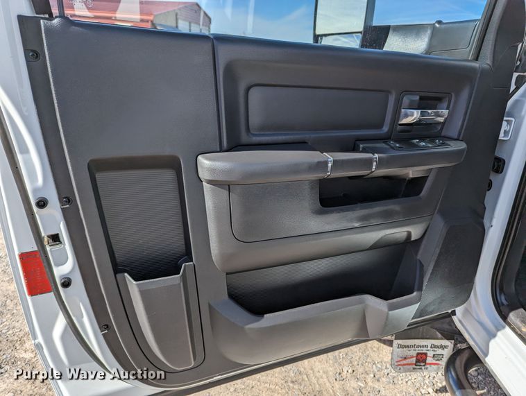 image for item LF9583 2011 Dodge Ram 5500HD  utility / service truck