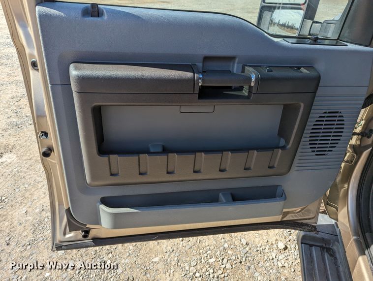 image for item LF9584 2012 Ford F250 Super Duty  SuperCab pickup truck