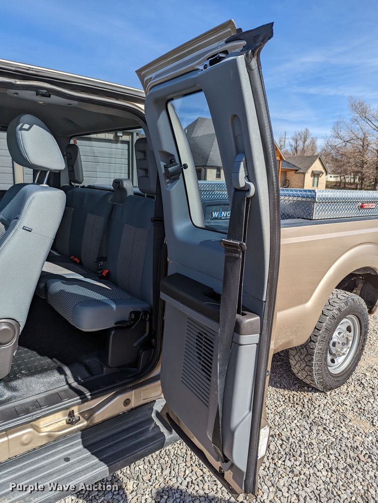 image for item LF9584 2012 Ford F250 Super Duty  SuperCab pickup truck