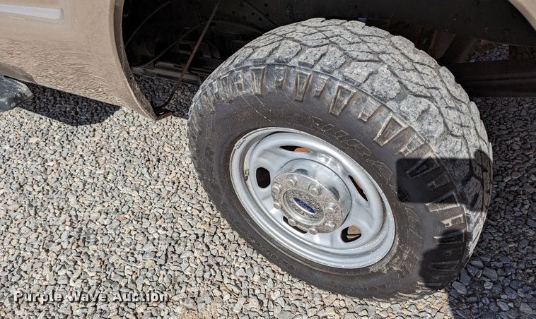 image for item LF9584 2012 Ford F250 Super Duty  SuperCab pickup truck