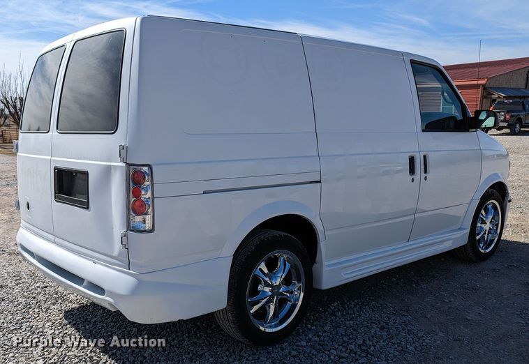 image for item LF9585 2001 Chevrolet Astro  van