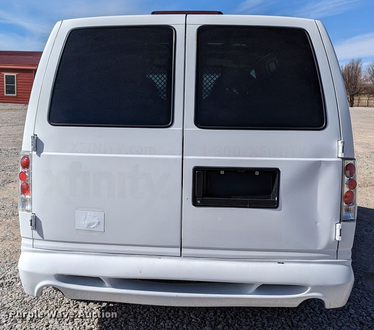 image for item LF9585 2001 Chevrolet Astro  van