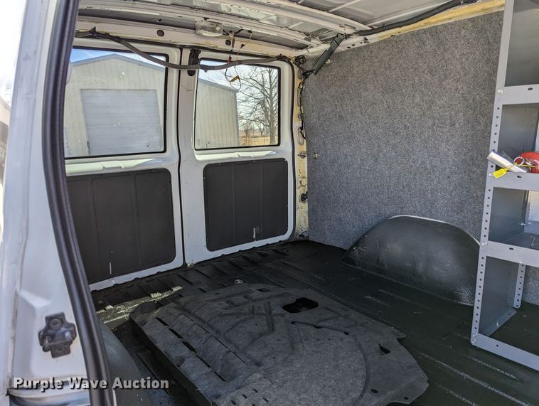 image for item LF9585 2001 Chevrolet Astro  van