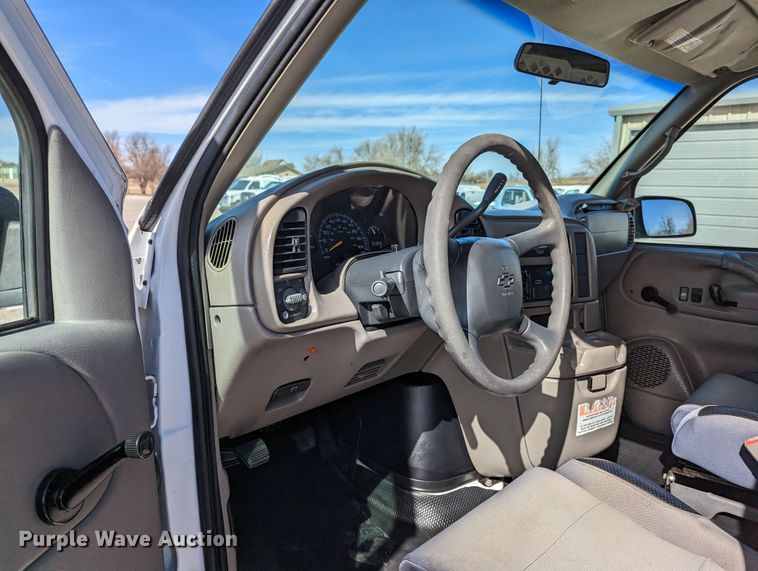 image for item LF9585 2001 Chevrolet Astro  van