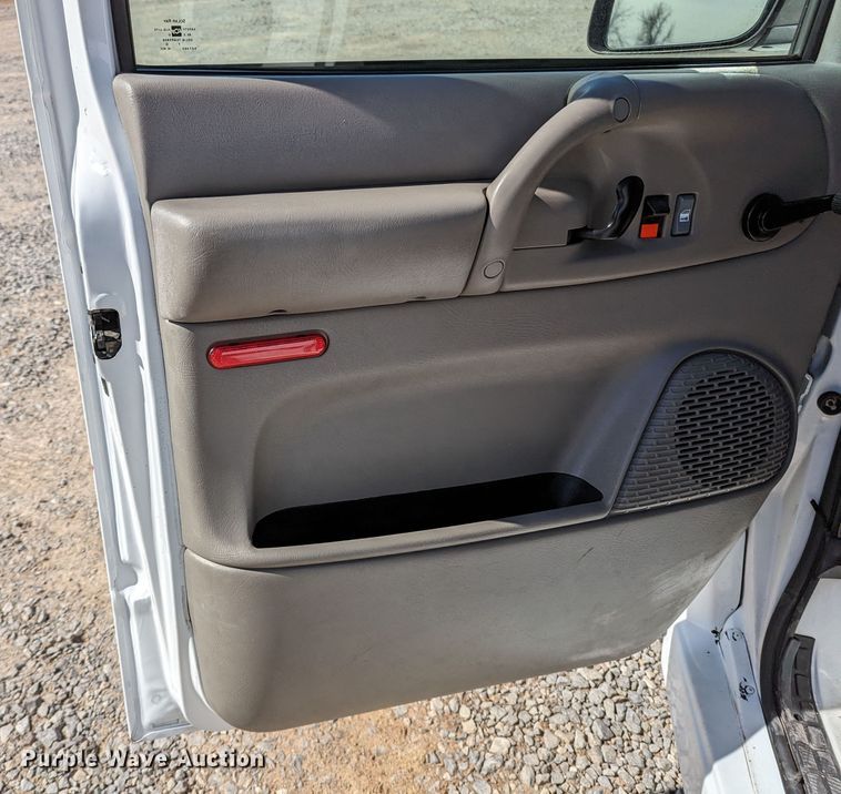 image for item LF9585 2001 Chevrolet Astro  van