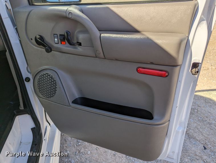 image for item LF9585 2001 Chevrolet Astro  van