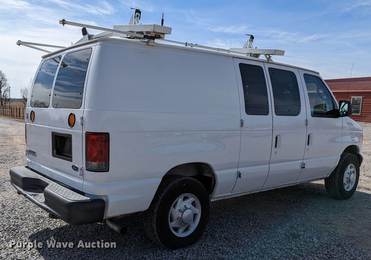 image for item LF9587 2007 Ford E250  van