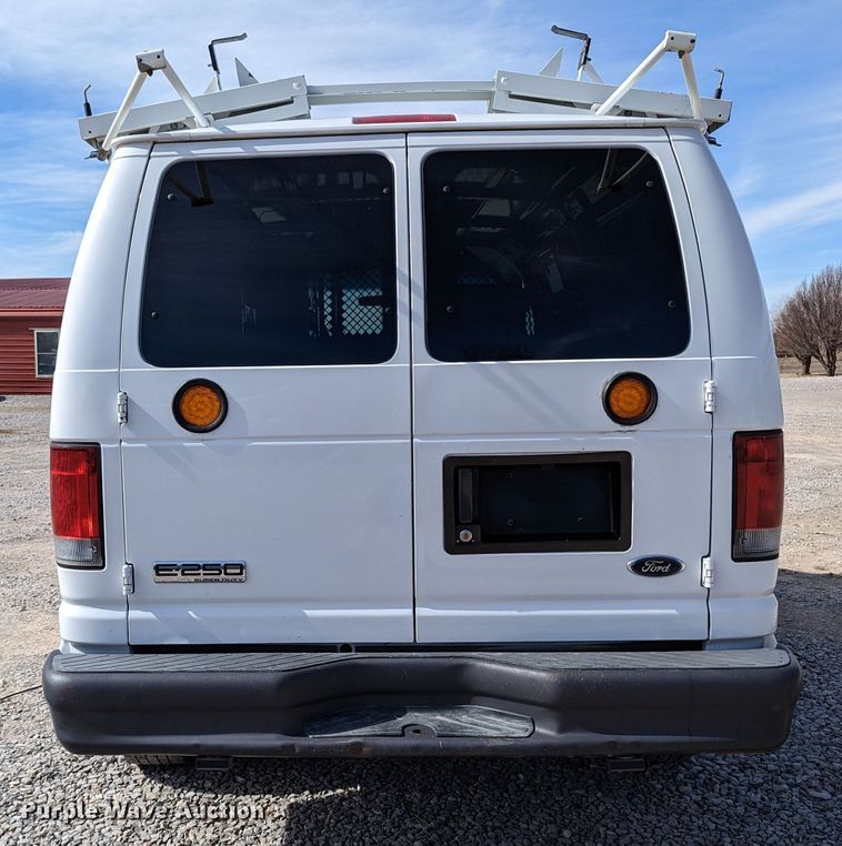 image for item LF9587 2007 Ford E250  van
