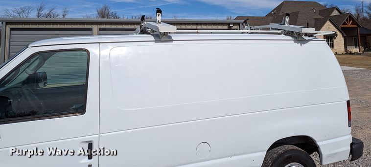 image for item LF9587 2007 Ford E250  van