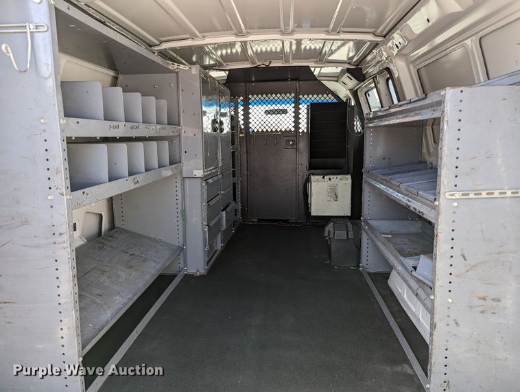 image for item LF9587 2007 Ford E250  van