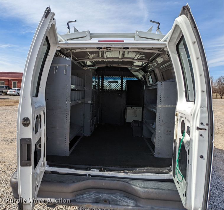 image for item LF9587 2007 Ford E250  van