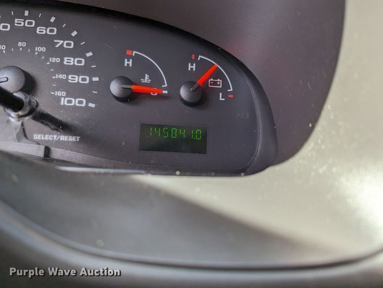 image for item LF9587 2007 Ford E250  van