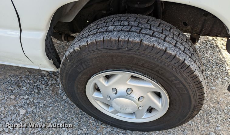 image for item LF9587 2007 Ford E250  van