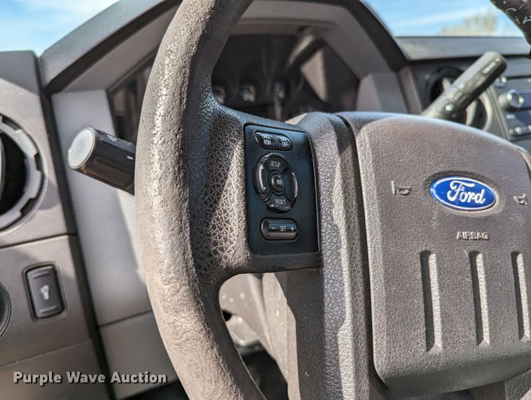 image for item LF9589 2012 Ford F250 Super Duty  Crew Cab pickup truck