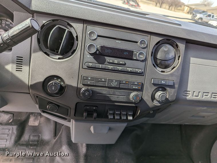 image for item LF9589 2012 Ford F250 Super Duty  Crew Cab pickup truck