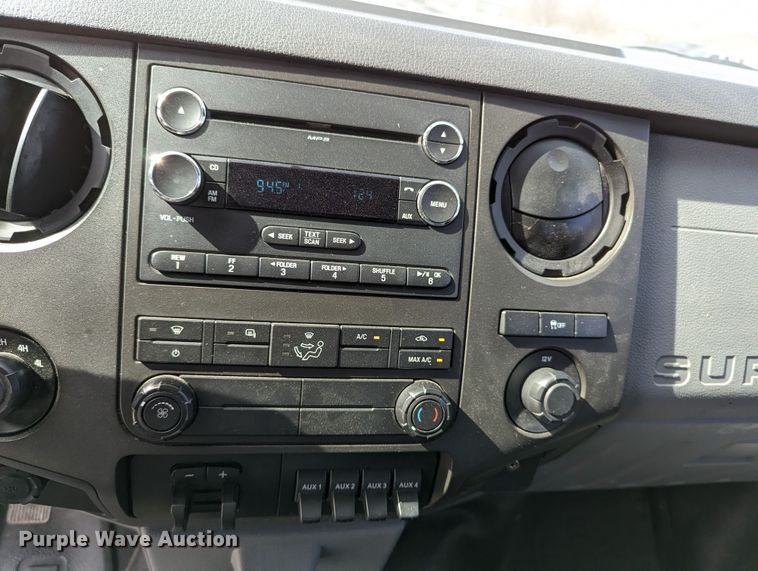 image for item LF9589 2012 Ford F250 Super Duty  Crew Cab pickup truck