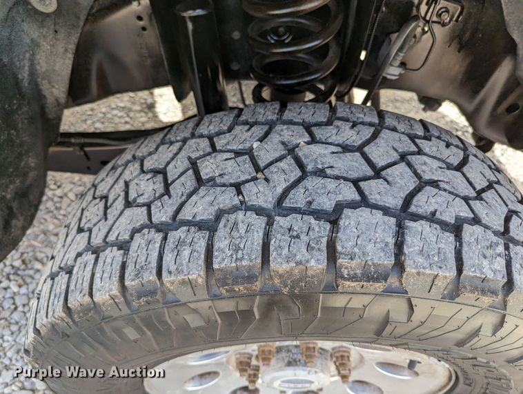 image for item LF9589 2012 Ford F250 Super Duty  Crew Cab pickup truck