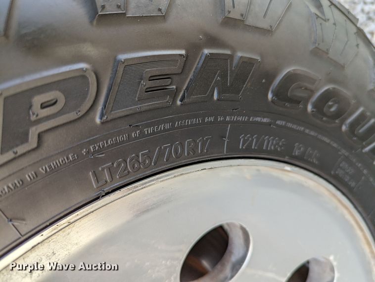 image for item LF9589 2012 Ford F250 Super Duty  Crew Cab pickup truck