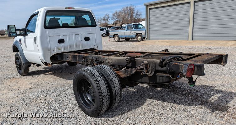 image for item LF9590 2009 Ford F550 Super Duty  truck cab and chassis