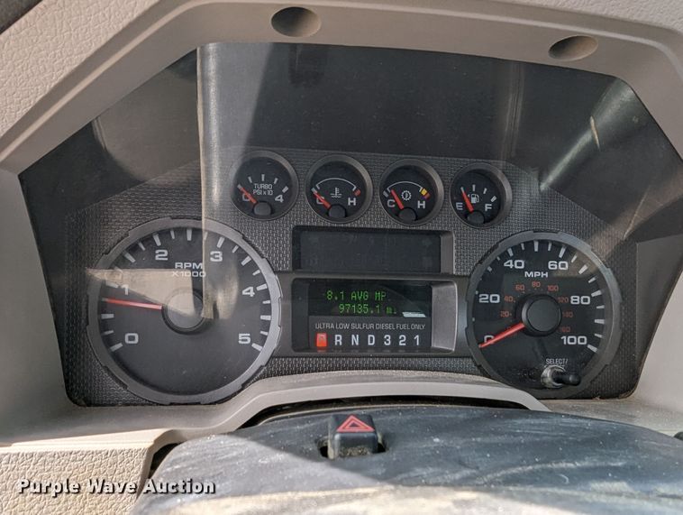 image for item LF9590 2009 Ford F550 Super Duty  truck cab and chassis