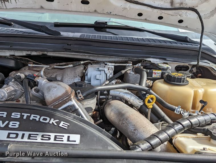 image for item LF9590 2009 Ford F550 Super Duty  truck cab and chassis