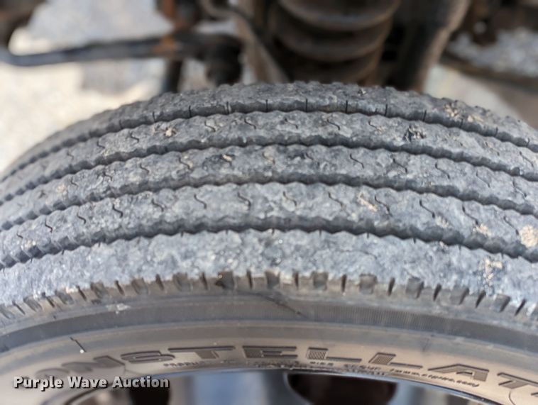 image for item LF9590 2009 Ford F550 Super Duty  truck cab and chassis