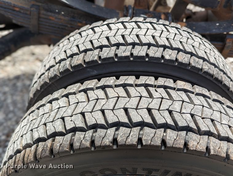 image for item LF9590 2009 Ford F550 Super Duty  truck cab and chassis