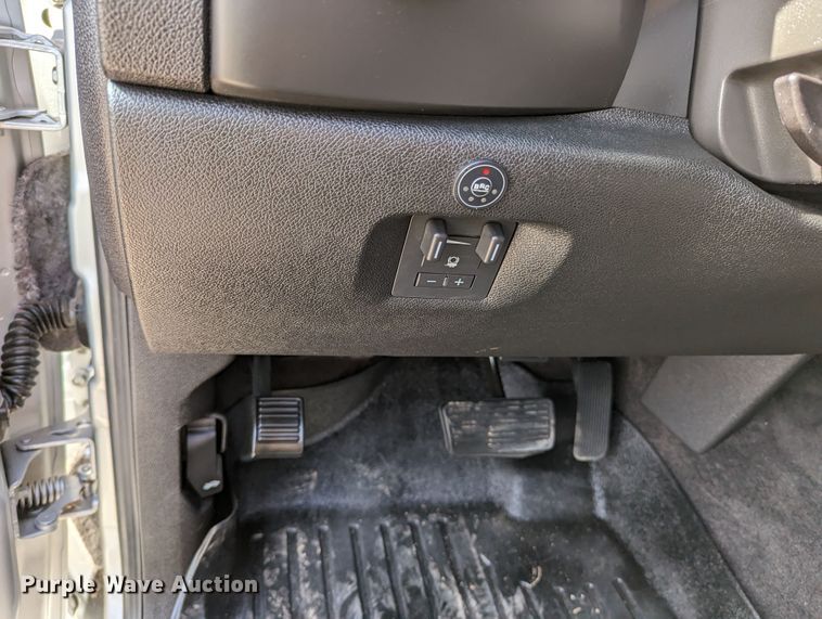 image for item LF9592 2010 Chevrolet Silverado 2500HD  Ext. Cab pickup truck