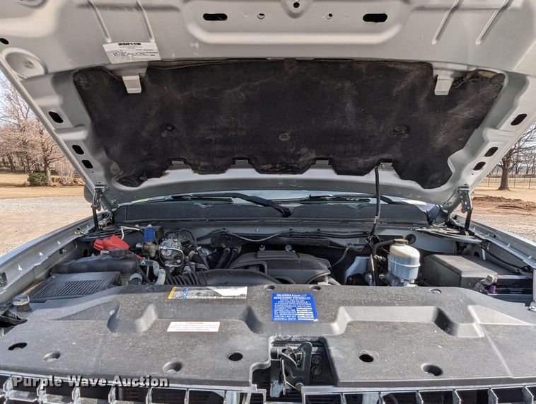 image for item LF9592 2010 Chevrolet Silverado 2500HD  Ext. Cab pickup truck