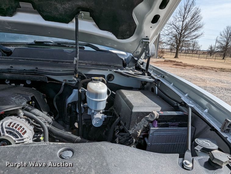 image for item LF9592 2010 Chevrolet Silverado 2500HD  Ext. Cab pickup truck