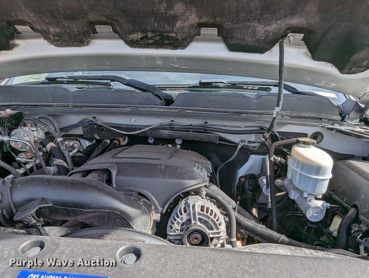 image for item LF9592 2010 Chevrolet Silverado 2500HD  Ext. Cab pickup truck