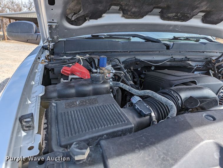 image for item LF9592 2010 Chevrolet Silverado 2500HD  Ext. Cab pickup truck