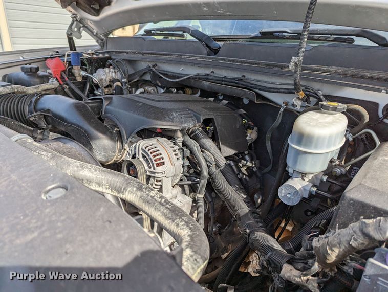 image for item LF9592 2010 Chevrolet Silverado 2500HD  Ext. Cab pickup truck